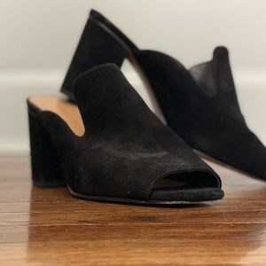 Black Banana Republic mules, size 8.5. Great condition!